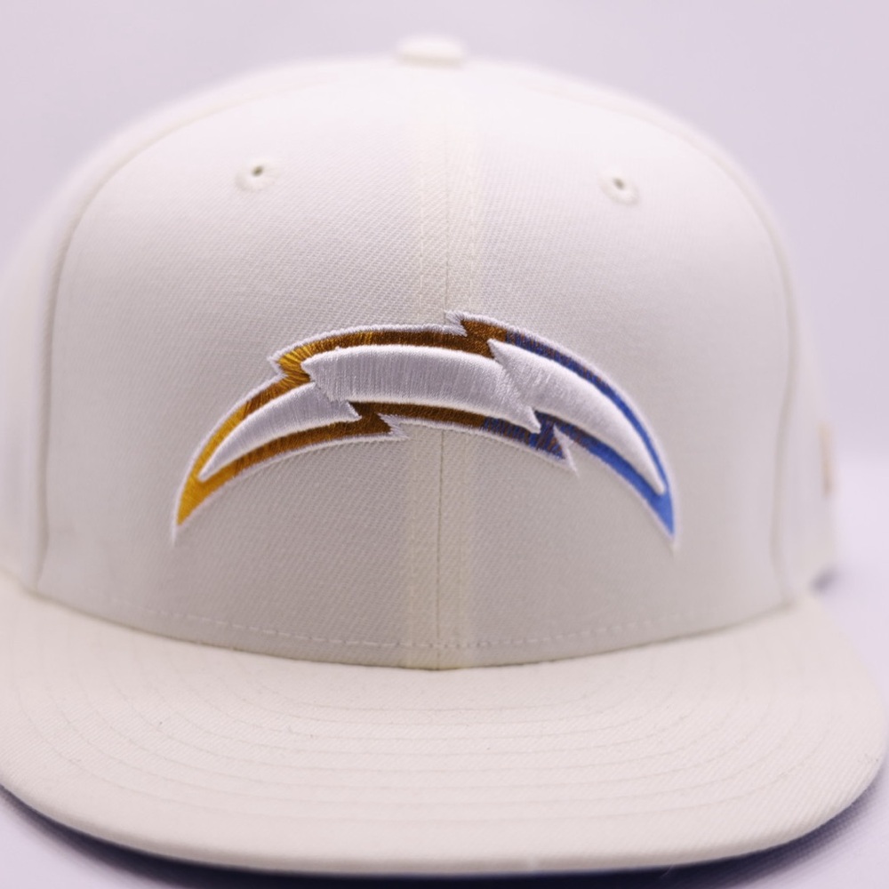 Sold Out LA Chargers Snapback Hat 7/12 Cream White Mint Condition Flat Bill Cap